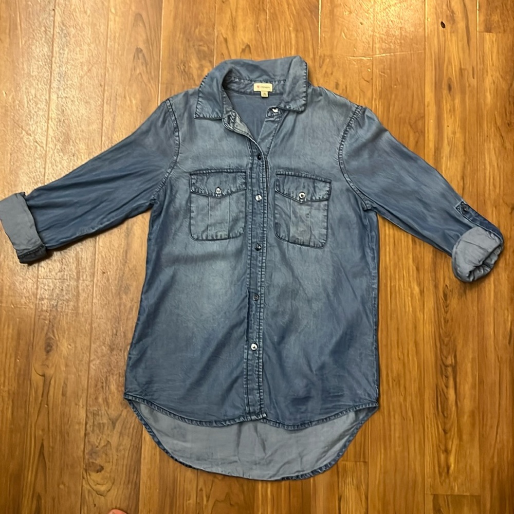 Cremieux Size Small Denim-Like Shirt